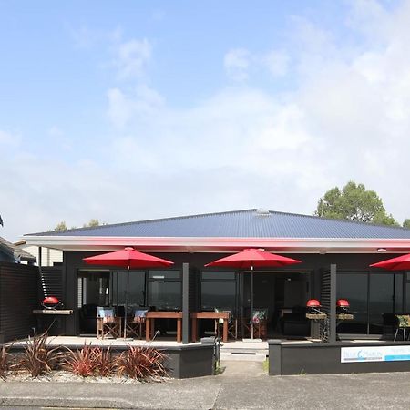 Blue Marlin Apartments Whitianga Exterior photo