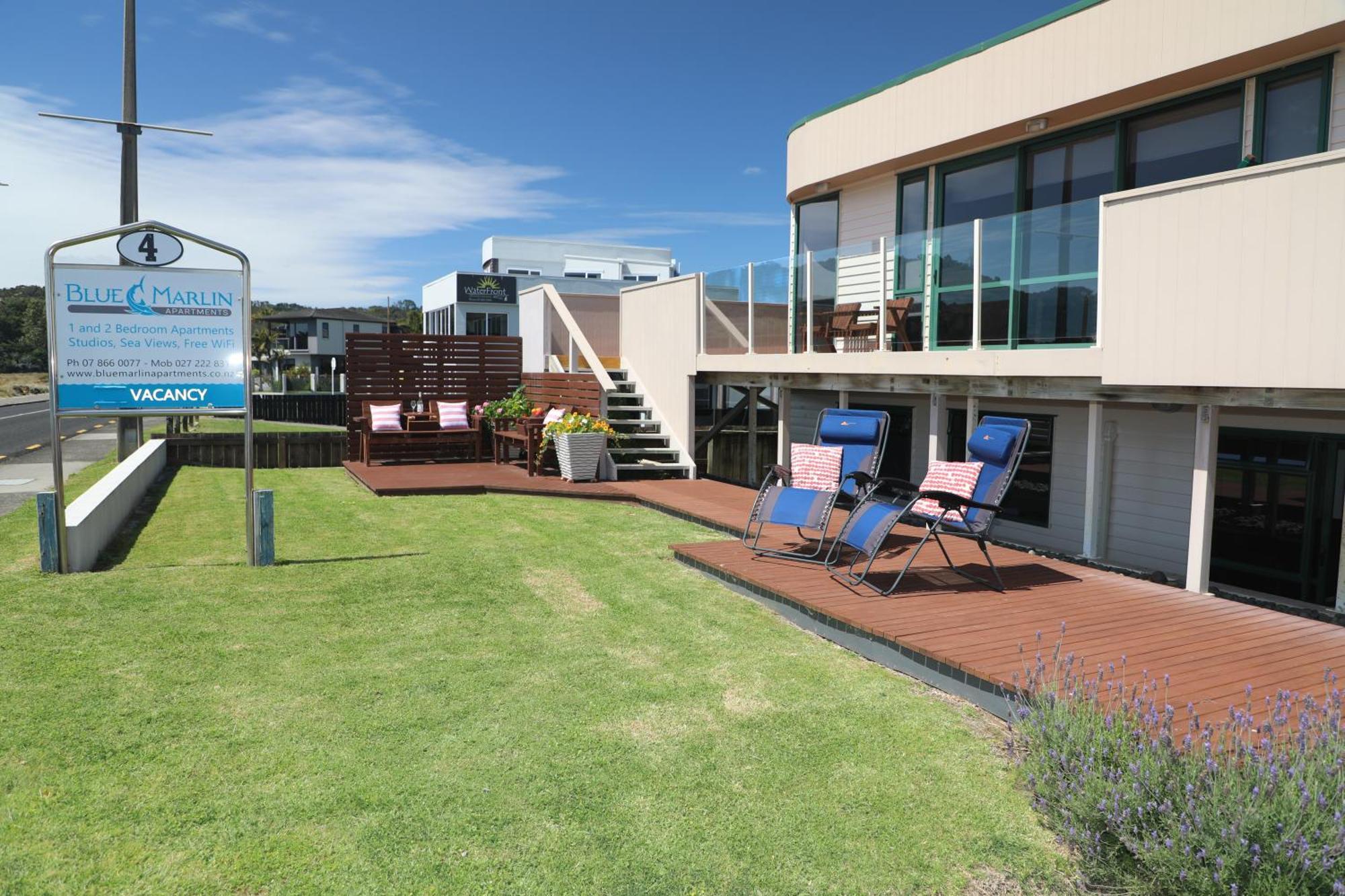 Blue Marlin Apartments Whitianga Exterior photo
